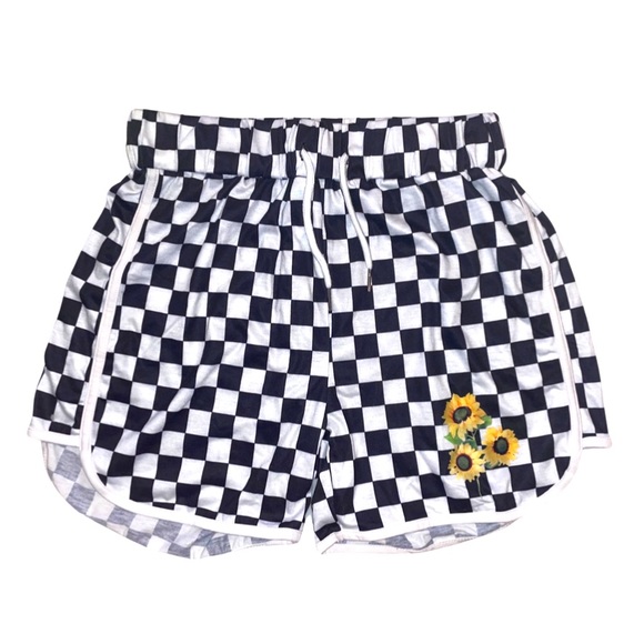 NWOT Oversized Checkered Drawstring Shorts - Picture 1 of 2